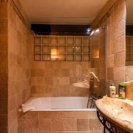 Apartment Charming - Marais Quarter - 6p - 2bdr - Center Of Paris